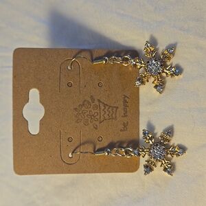 NWT Sparkly Snowflake Earrings